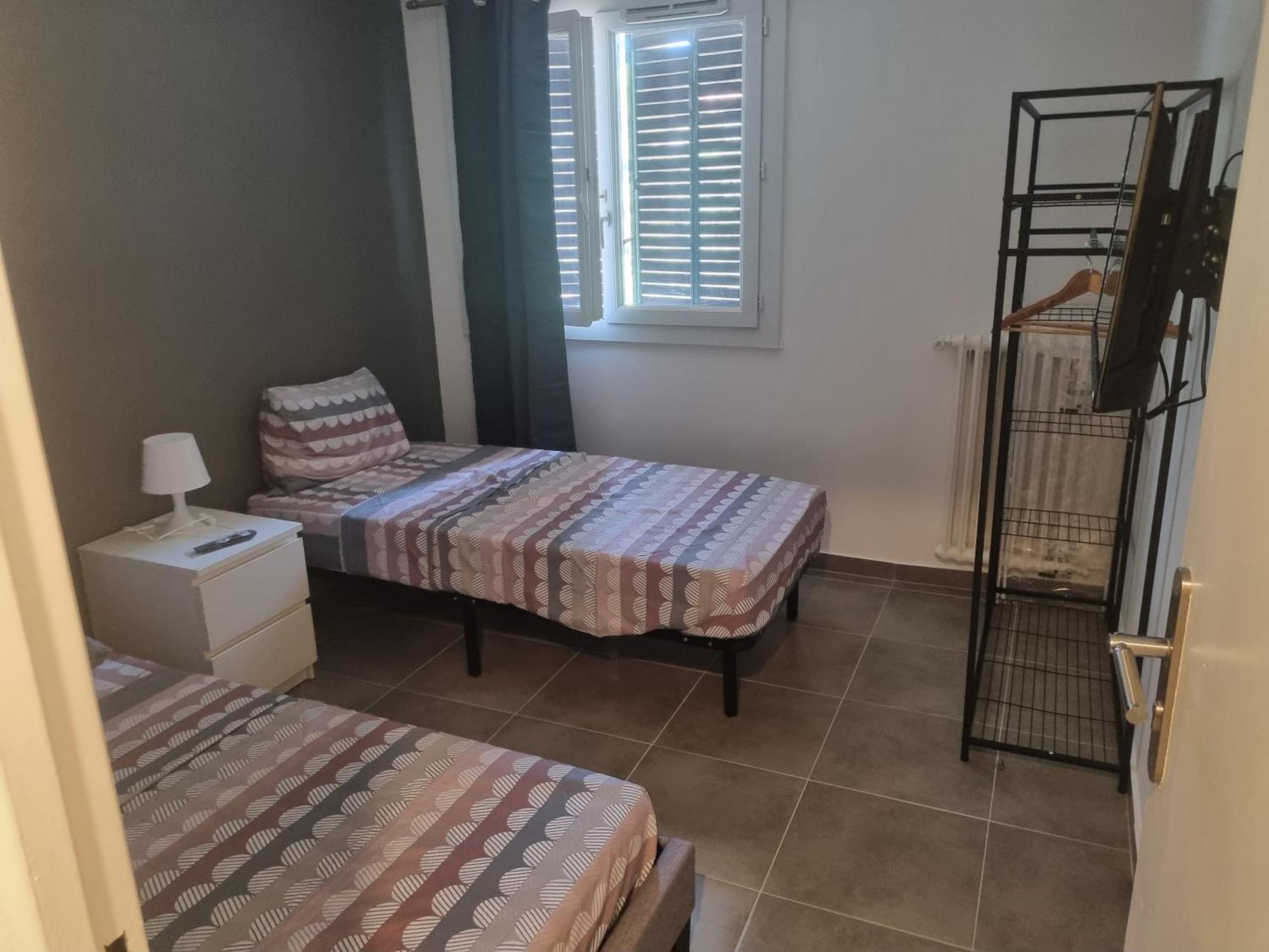 Chambre Privative Renove 2024, Climatisation, Tramway Sur Place , 12 Min Centre, 16 Min Plage, Apercu Lateral Mer, 2 Wc Avec 2 Salle De Bain, Private Room Renovated 2024, Air-Conditioned , Tram On Spot, 2 Toilets And 2 Bathrooms Nizza Esterno foto