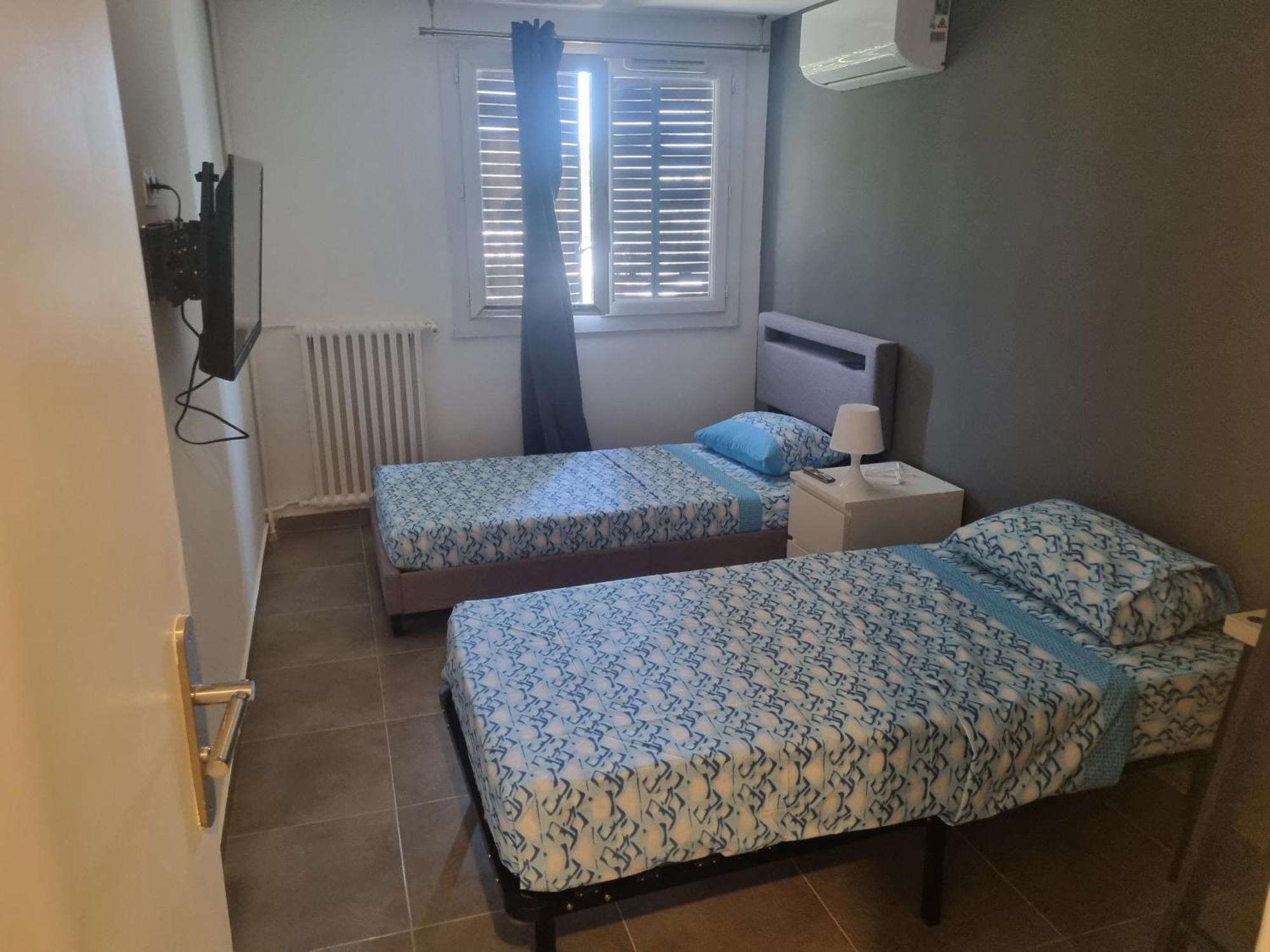 Chambre Privative Renove 2024, Climatisation, Tramway Sur Place , 12 Min Centre, 16 Min Plage, Apercu Lateral Mer, 2 Wc Avec 2 Salle De Bain, Private Room Renovated 2024, Air-Conditioned , Tram On Spot, 2 Toilets And 2 Bathrooms Nizza Esterno foto